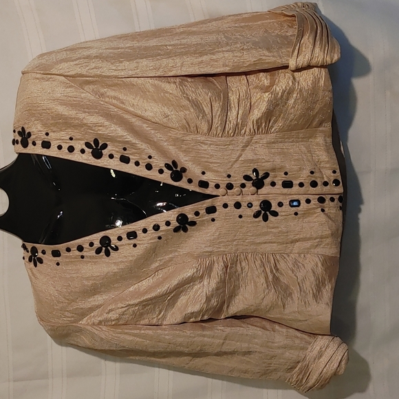 Expo New York Blouse - Picture 1 of 6